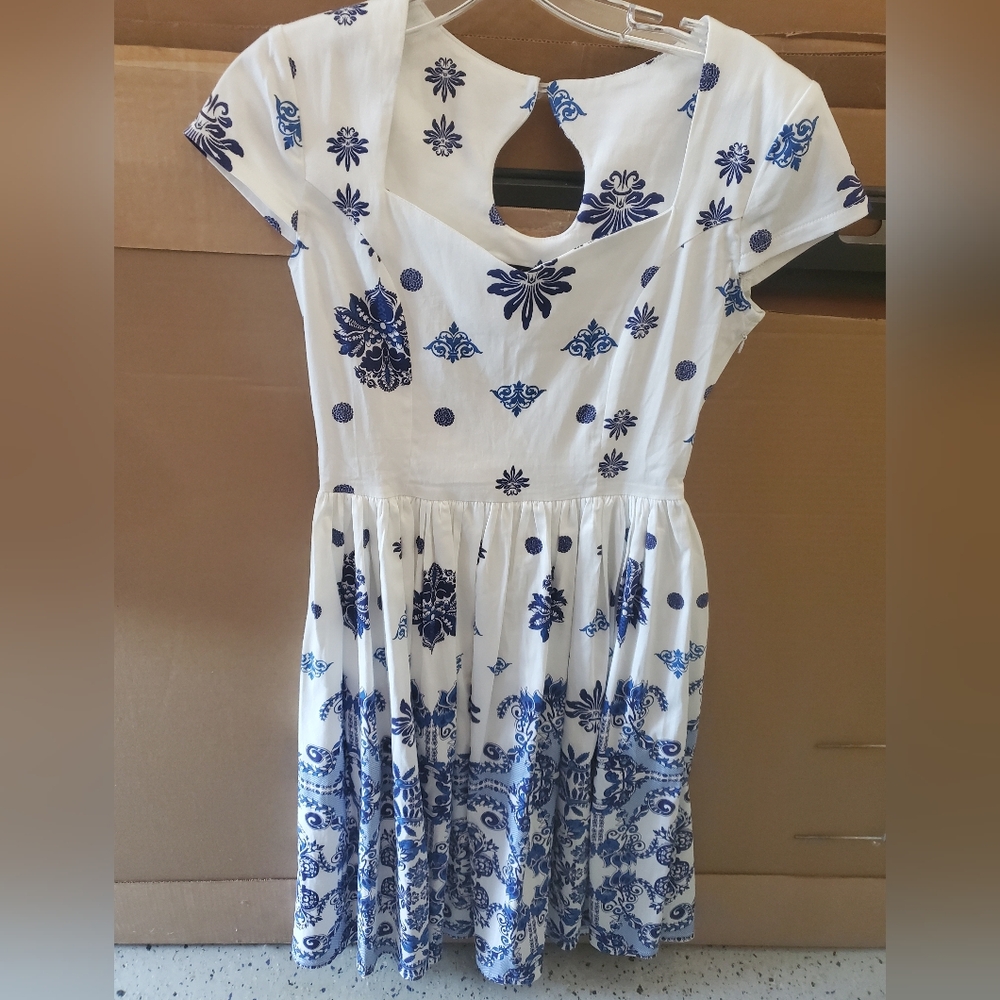 Blue and white modest dress women's size x- small new with tags Le Boudoir